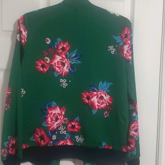 Stradivarius blouse - Picture 6 of 6